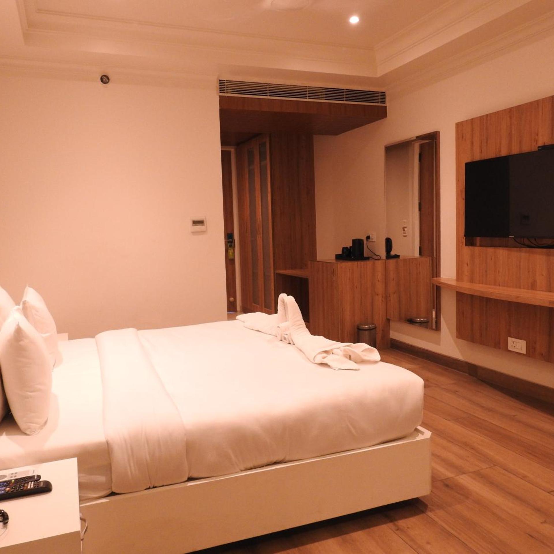 Sapphire Sky Hotel 10/50