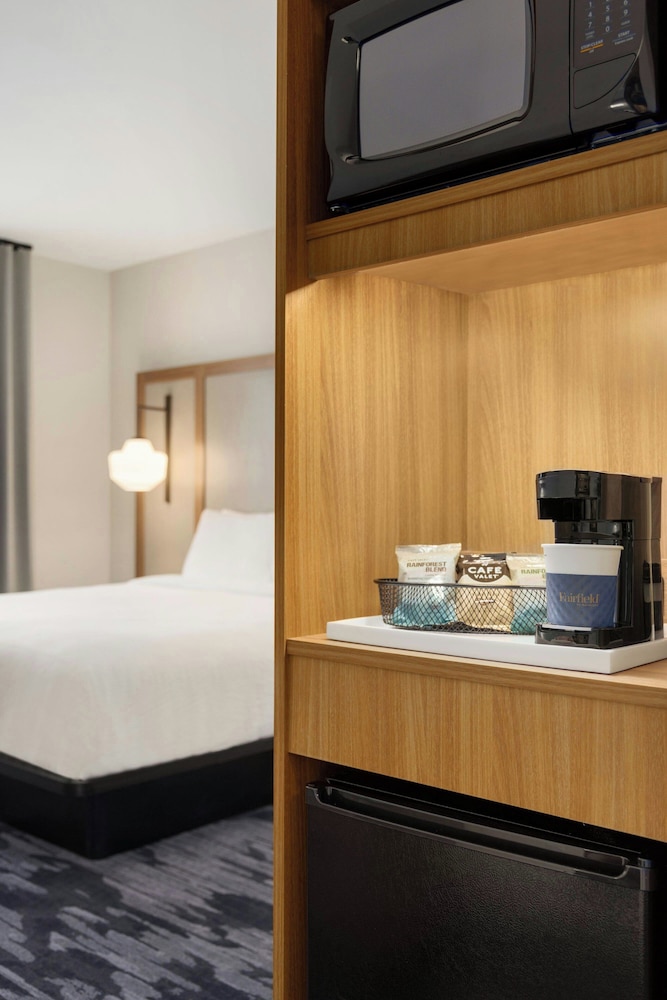 Fairfield Inn & Suites By Marriott Rockaway 11/28