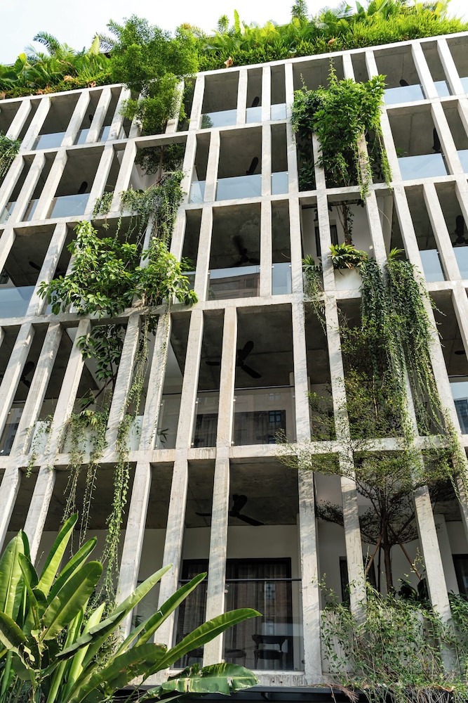 Baitong Hotel And Resort Phnom Penh 1/47