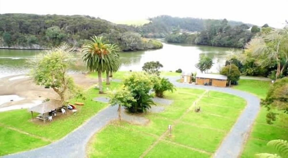 Falls Motel & Waterfront Campground 65/66