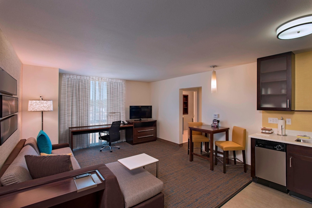 RESIDENCE INN JACKSON THE DISTRICT AT EASTOVER 37/63