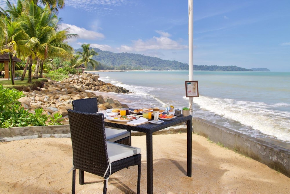 Chongfah Beach Resort Khao Lak 60/62