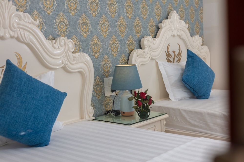 Phoenix Hotel Ha Long 36/50