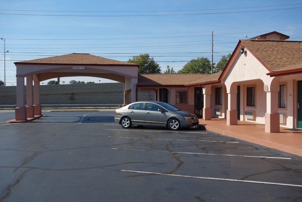 VIP Inn and Suites 38/40