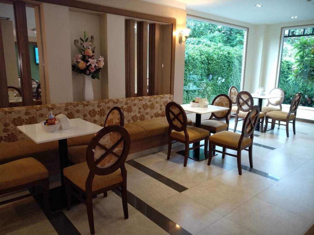 Kitlada Hotel 36/44