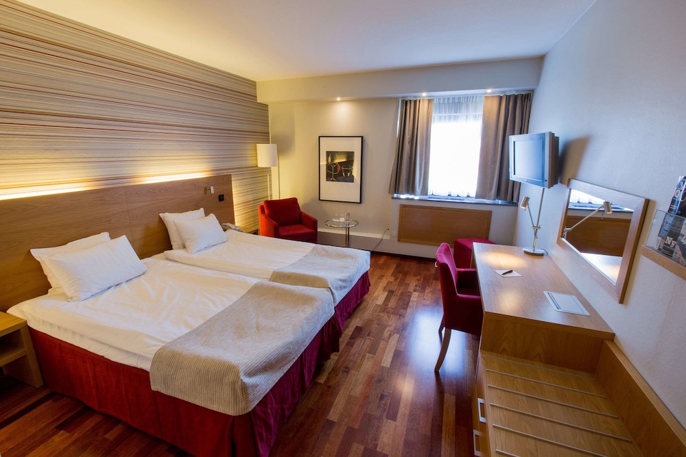 Quality Hotel Royal Corner 18/70