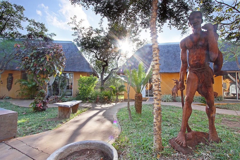 Normann Safari Bush Lodge 36/50