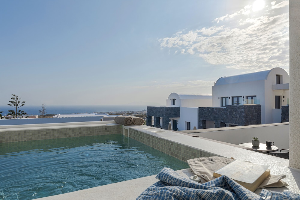 Onyx Hotel & Suites 56/60