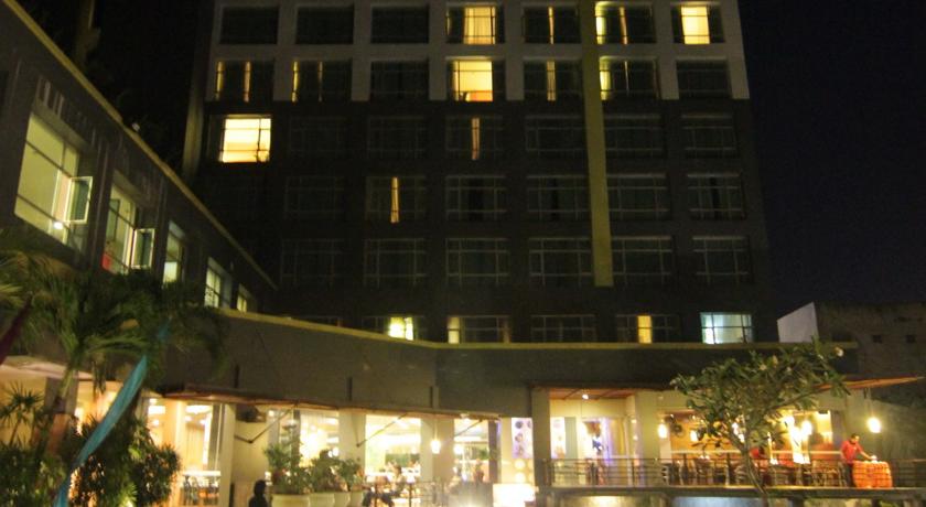 Grand Suka Hotel 2/30