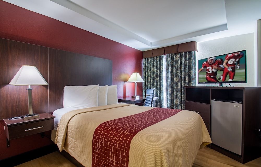 Red Roof Inn Batavia 12/47