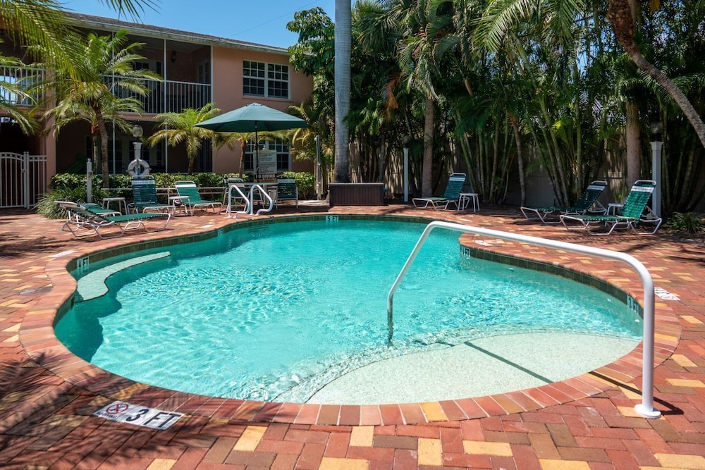 Siesta Key Inn 43/50