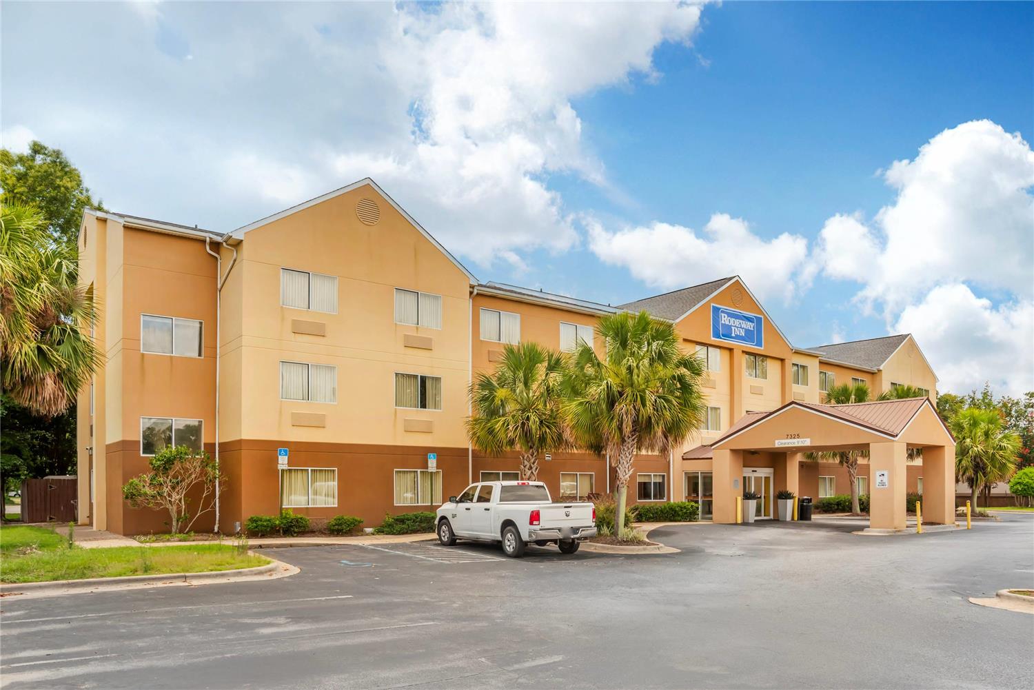 Sleep Inn & Suites Pensacola - University Area 20/20