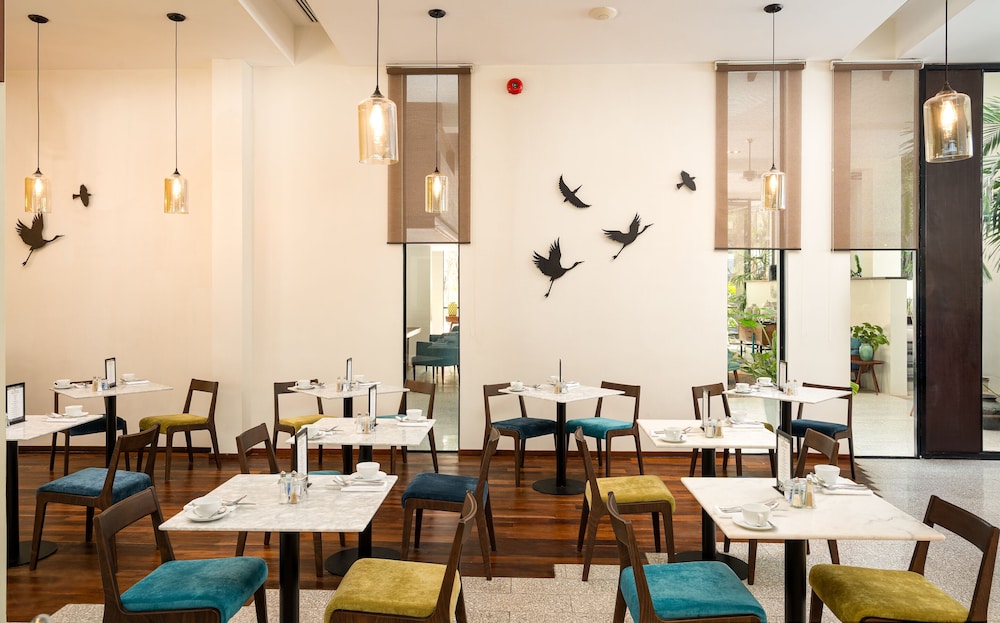 The Aviary Hotel 37/50