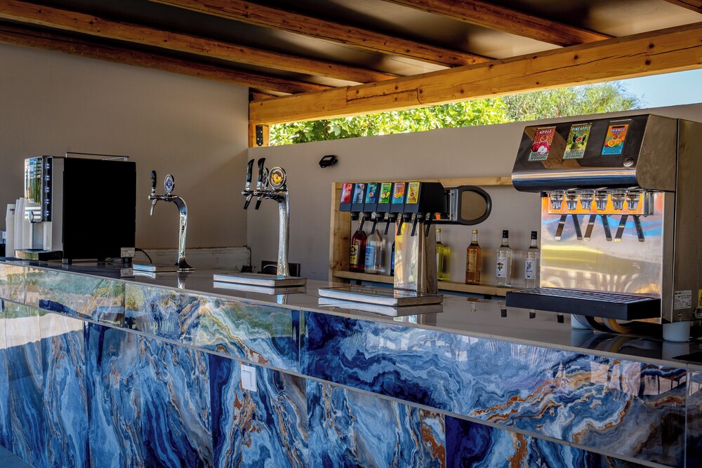 Blue Water Resort 37/60