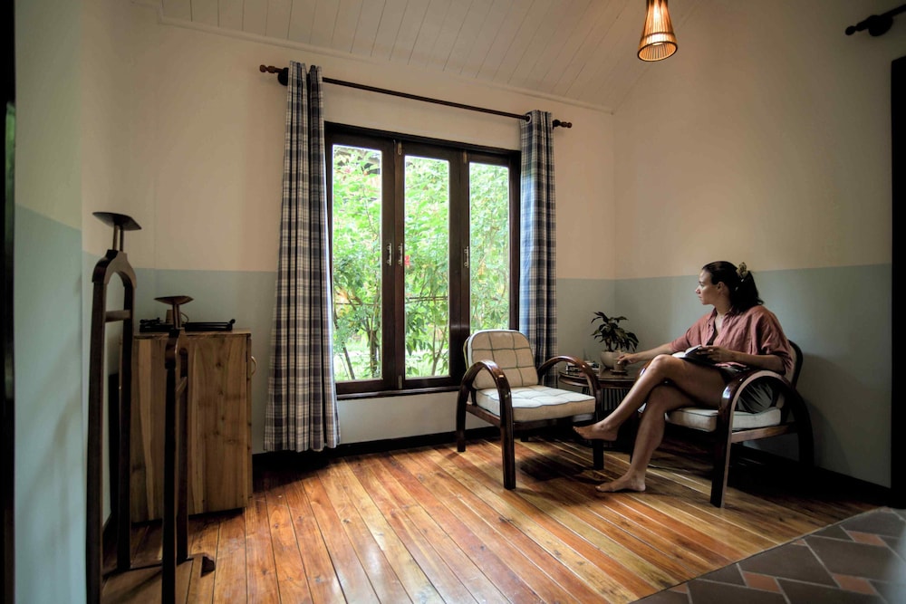 Cassia Cottage 35/55