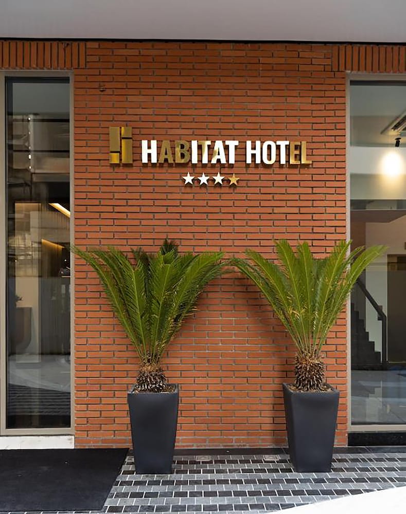 Habitat Hotel in TIRANA