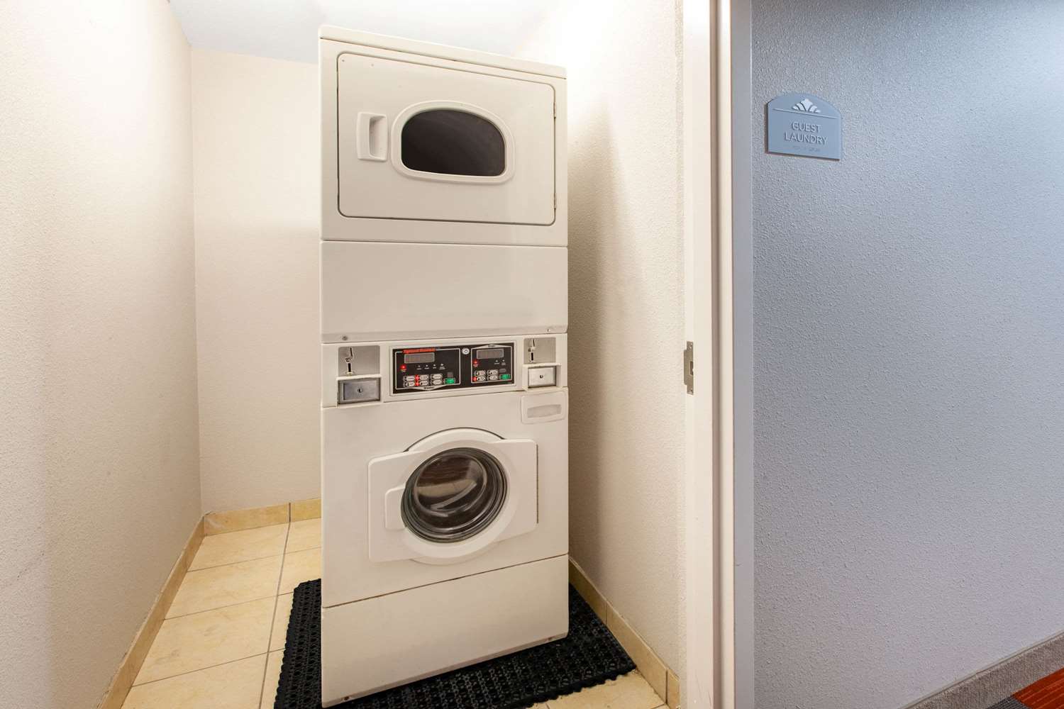 Microtel Inn & Suites By Wyndham Pittsburgh Airport 6/11