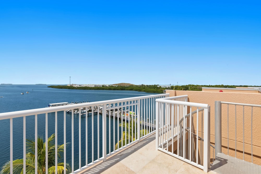 Beachside Resort and Residences 37/50