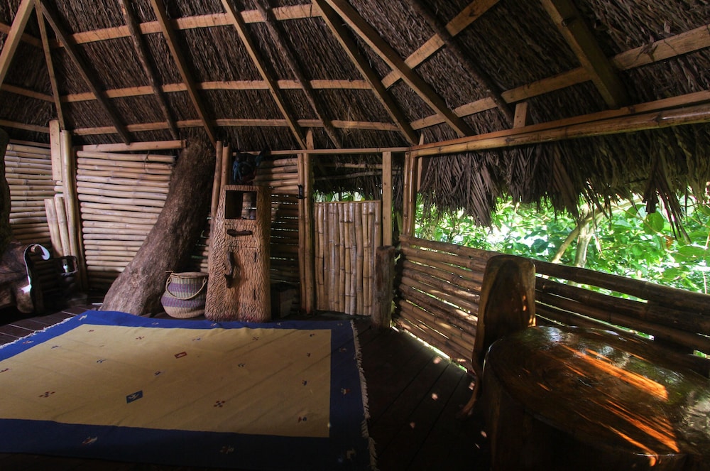 Great Huts 23/50