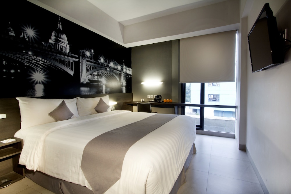 غرفة قياسية بسريرين منفصلين، Hotel Neo Tendean 4/6