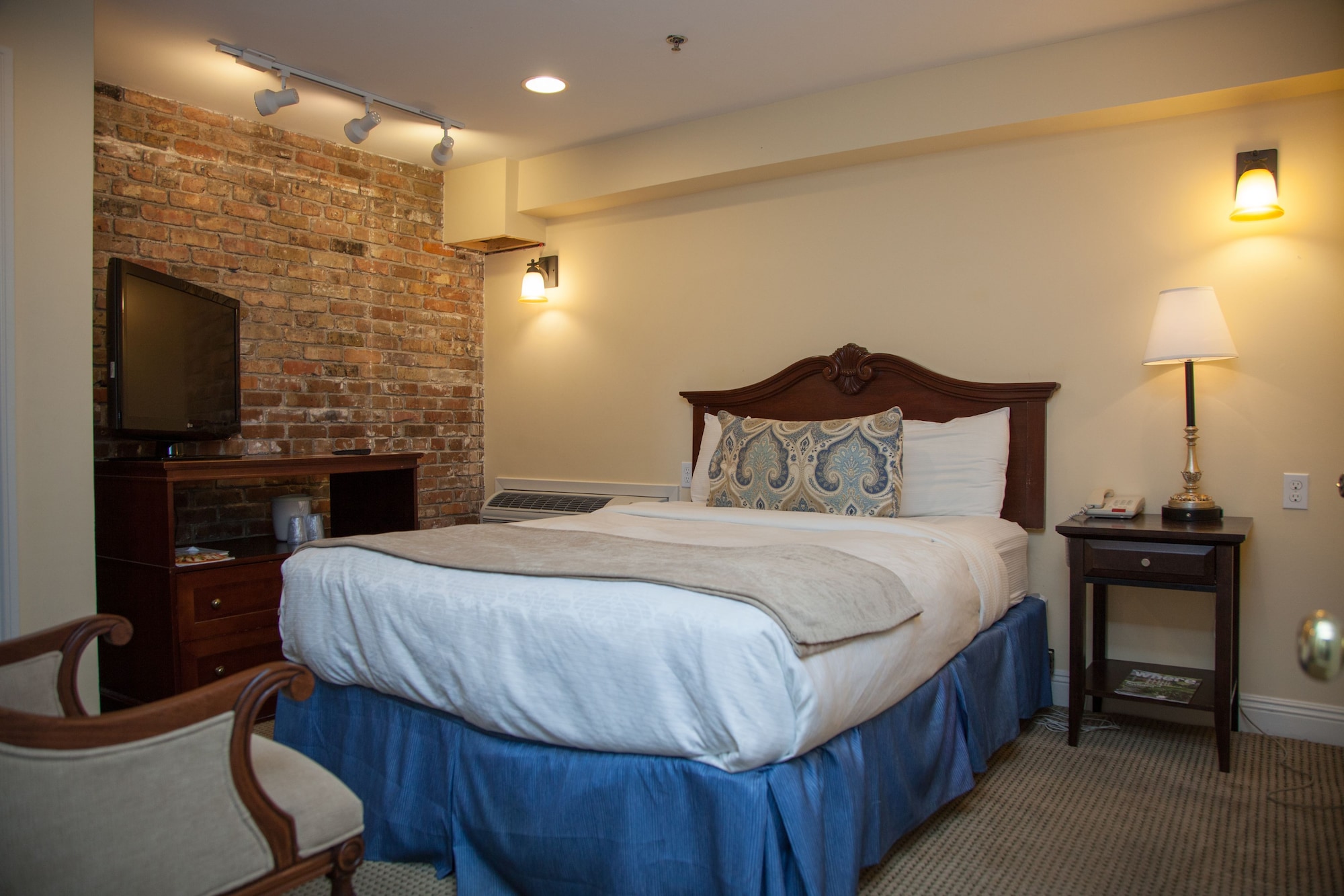 غرفة كومفورت بسرير كوين في الطابق الأرضي، Hotel St Pierre French Quarter 7/10