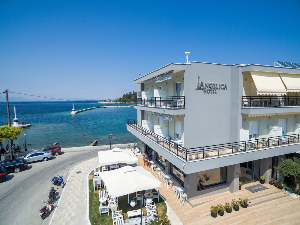 Angelica Hotel 2/36
