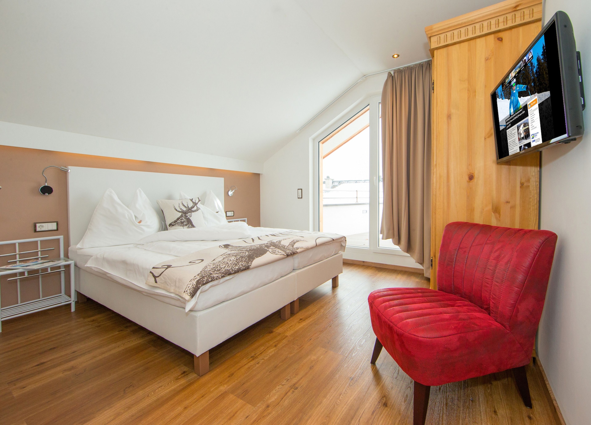 2 BEDROOMS, APARTMENT, BALCONY