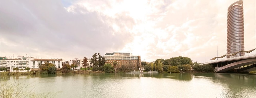 Ribera de Triana Hotel 48/50