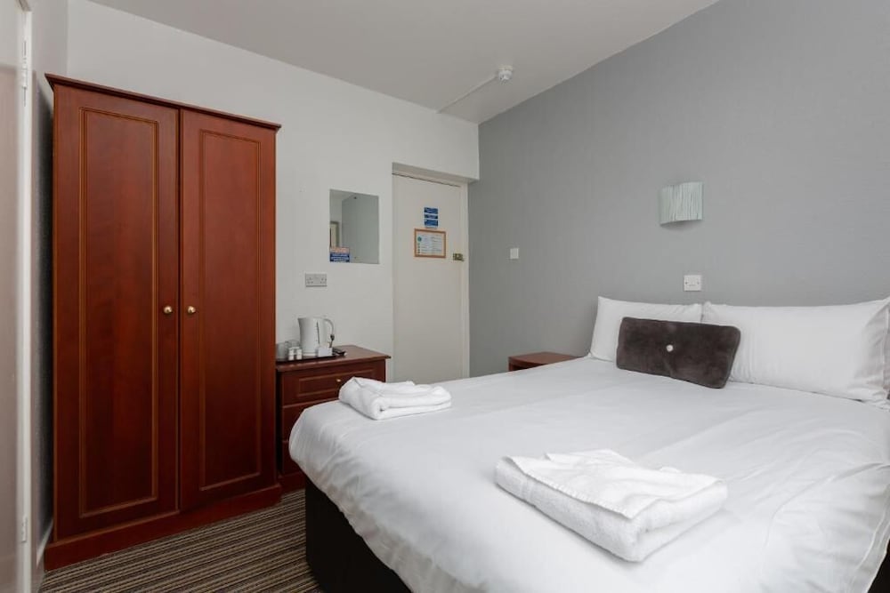 The New Sandringham Court Hotel & Norma Jeans Bar&Brasserie 9/50