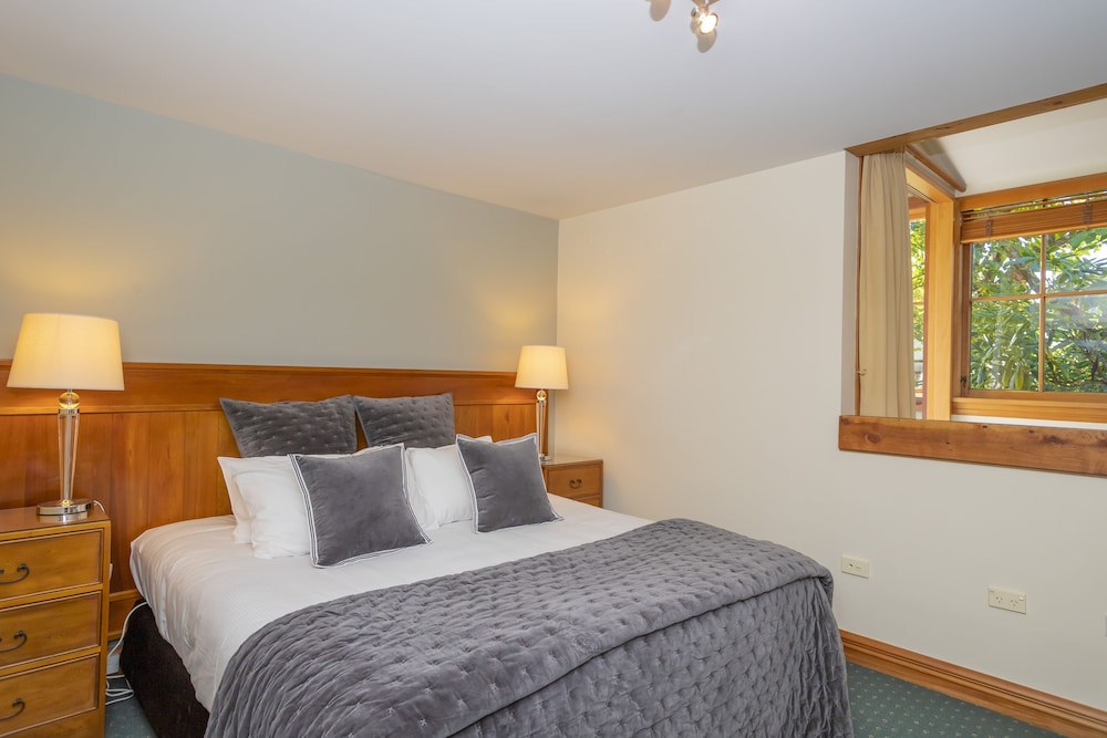 Arrowtown House Boutique Hotel 8/50