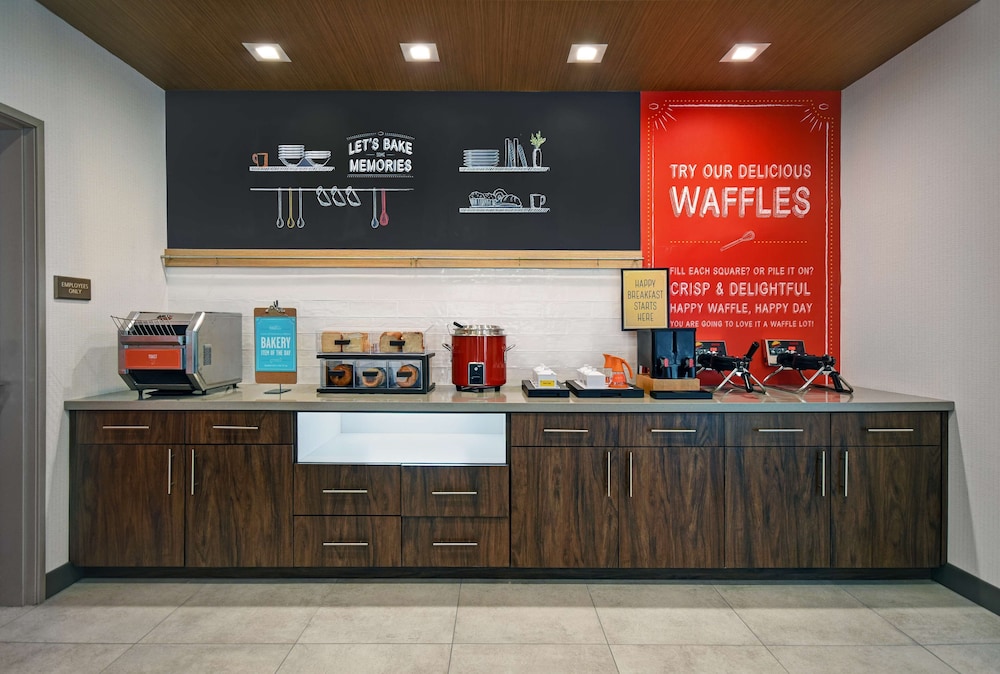 Hampton Inn Midland South 7/58