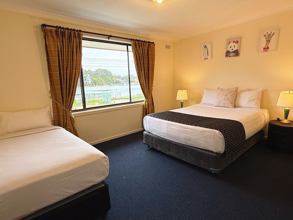 Lakeside Motel Waterfront 27/80