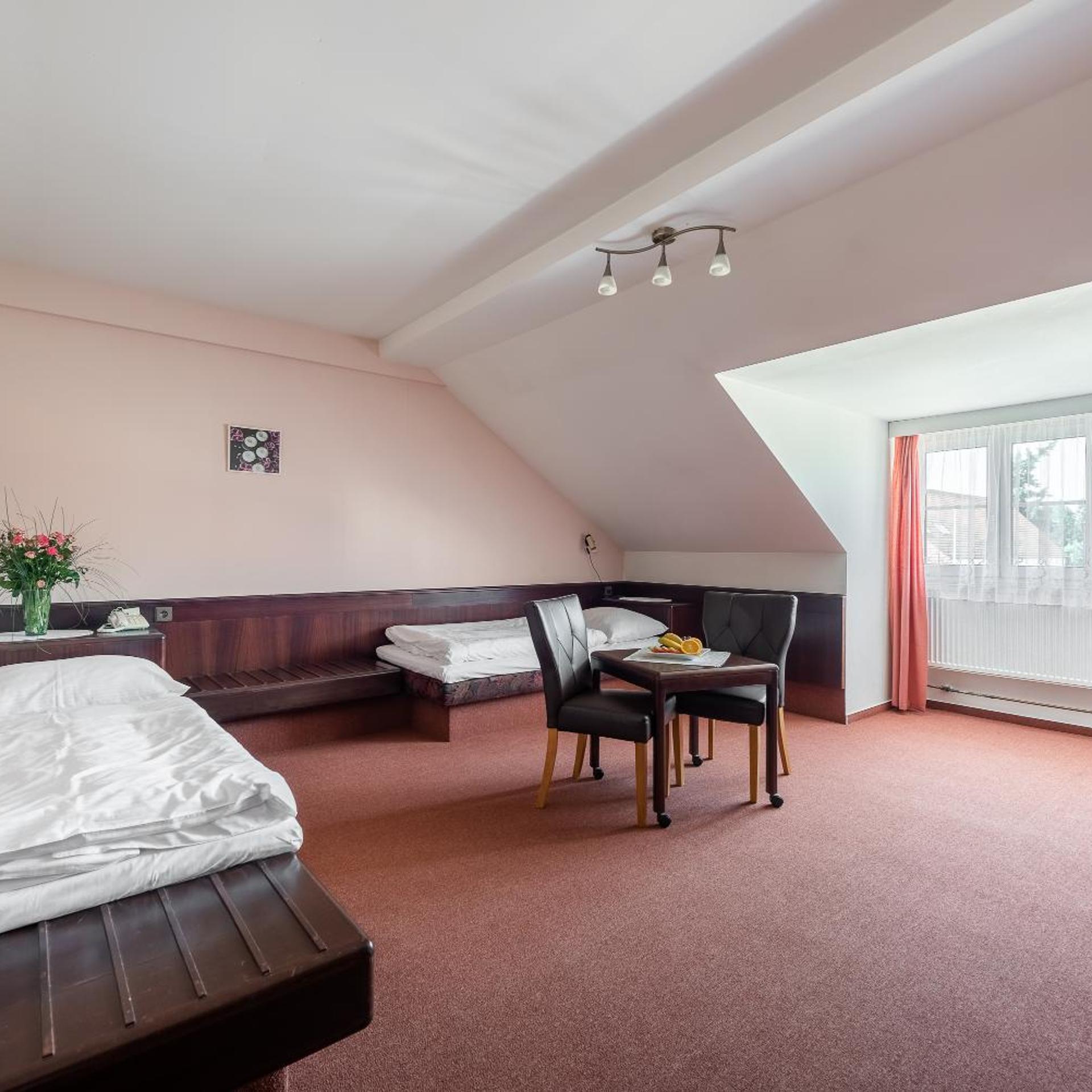 Floret Hotel 26/50