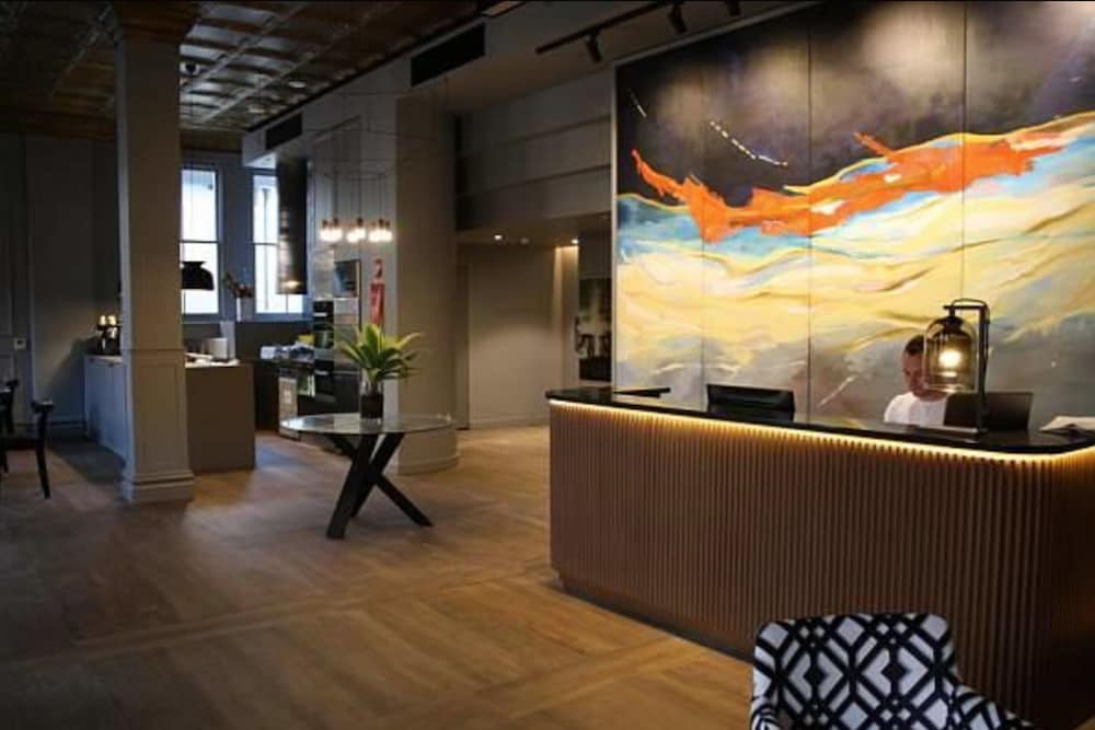Mrs Banks Boutique Hotel 3/50