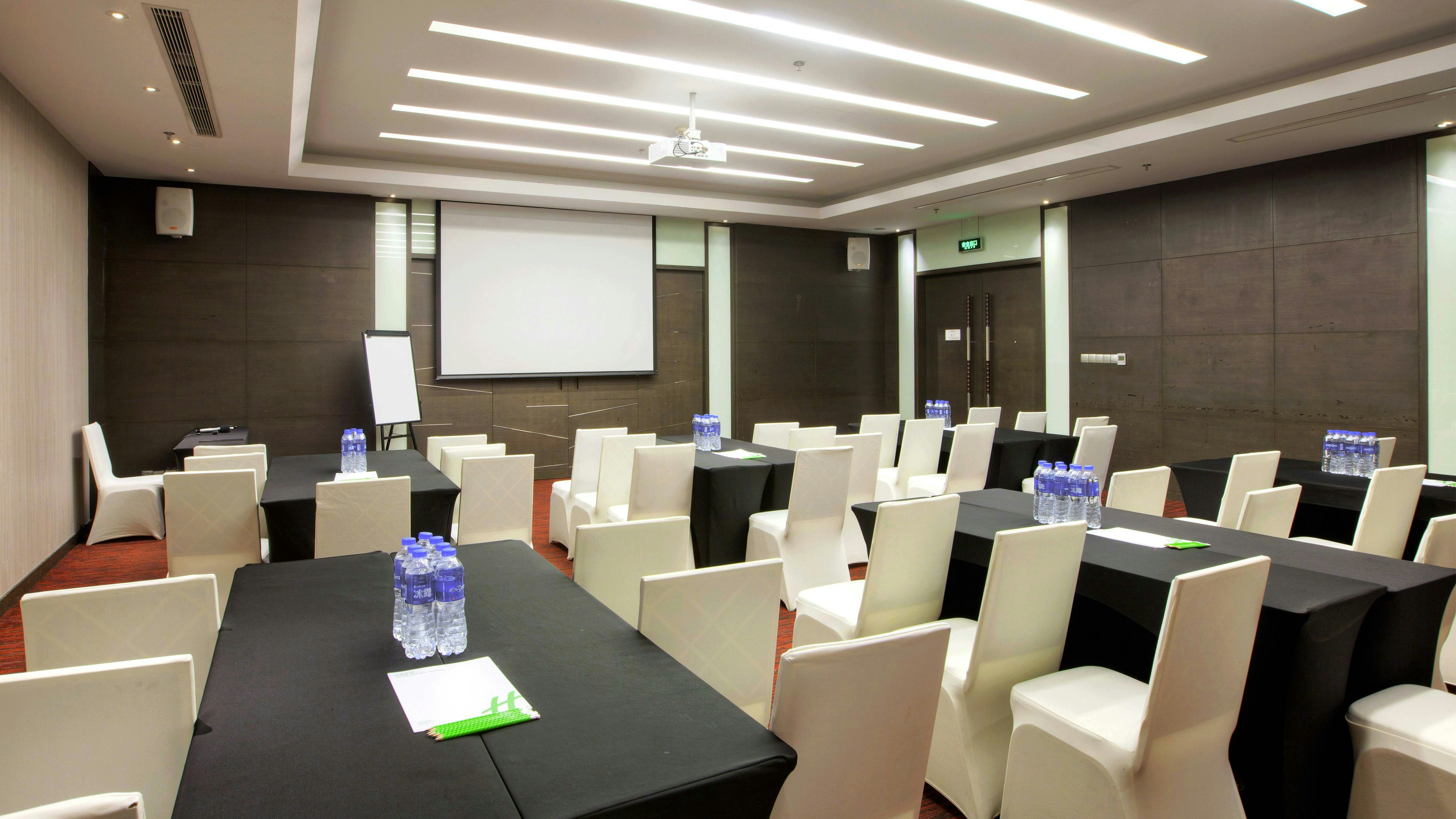 Holiday Inn Shanghai Hongqiao West An Ihg Hotel 37/50
