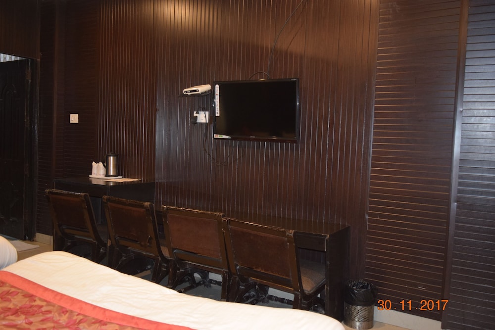 Trishul Hotel 18/27