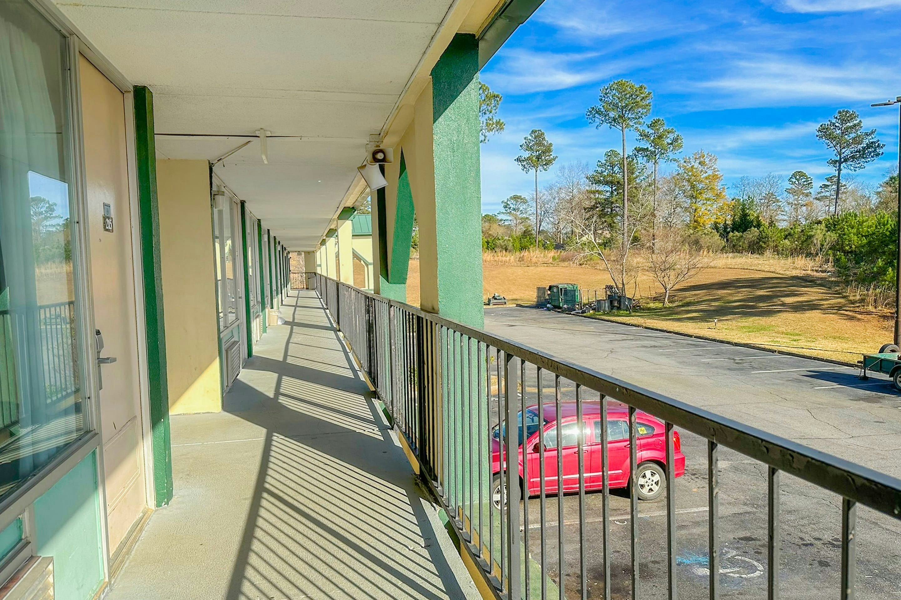 Super Inn & Suites by OYO Milledgeville 70/83