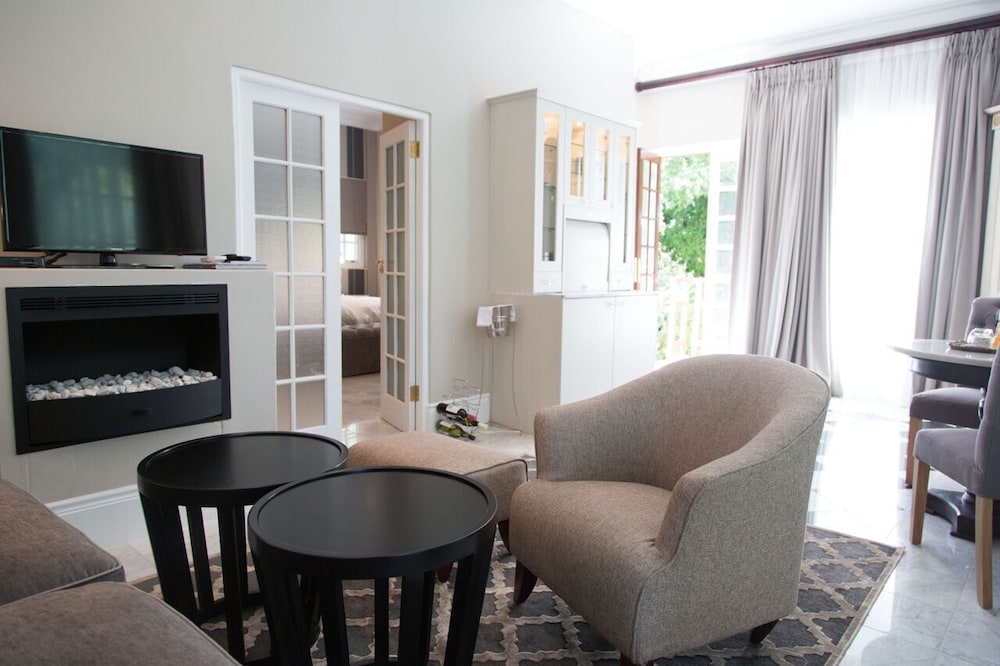 The Andros Deluxe Boutique Hotel 47/67