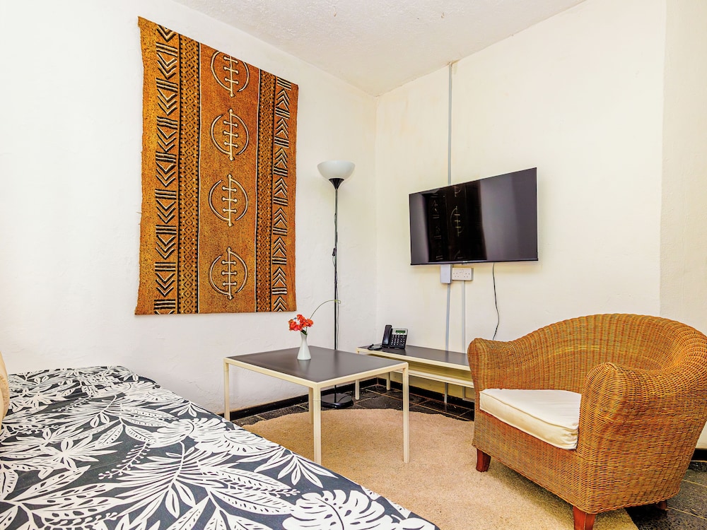 Kombo Beach Resort 40/50