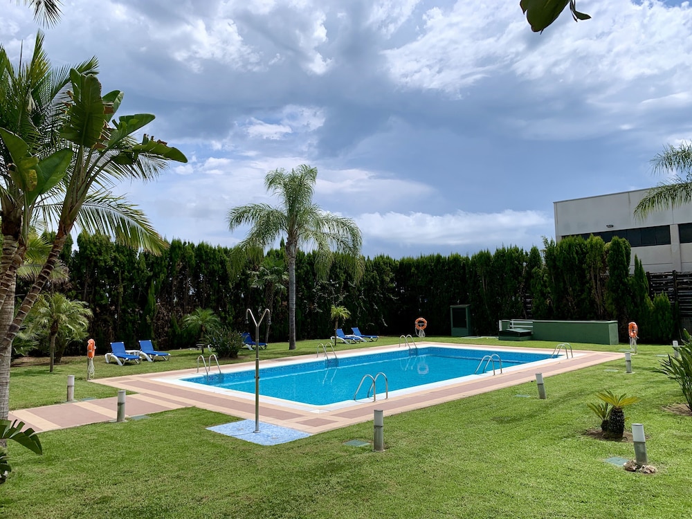 Ramada by Wyndham Valencia Almussafes 53/56