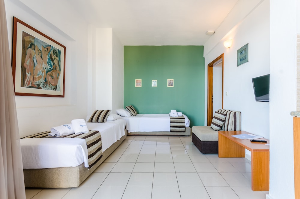 Pela Mare Hotel 21/77