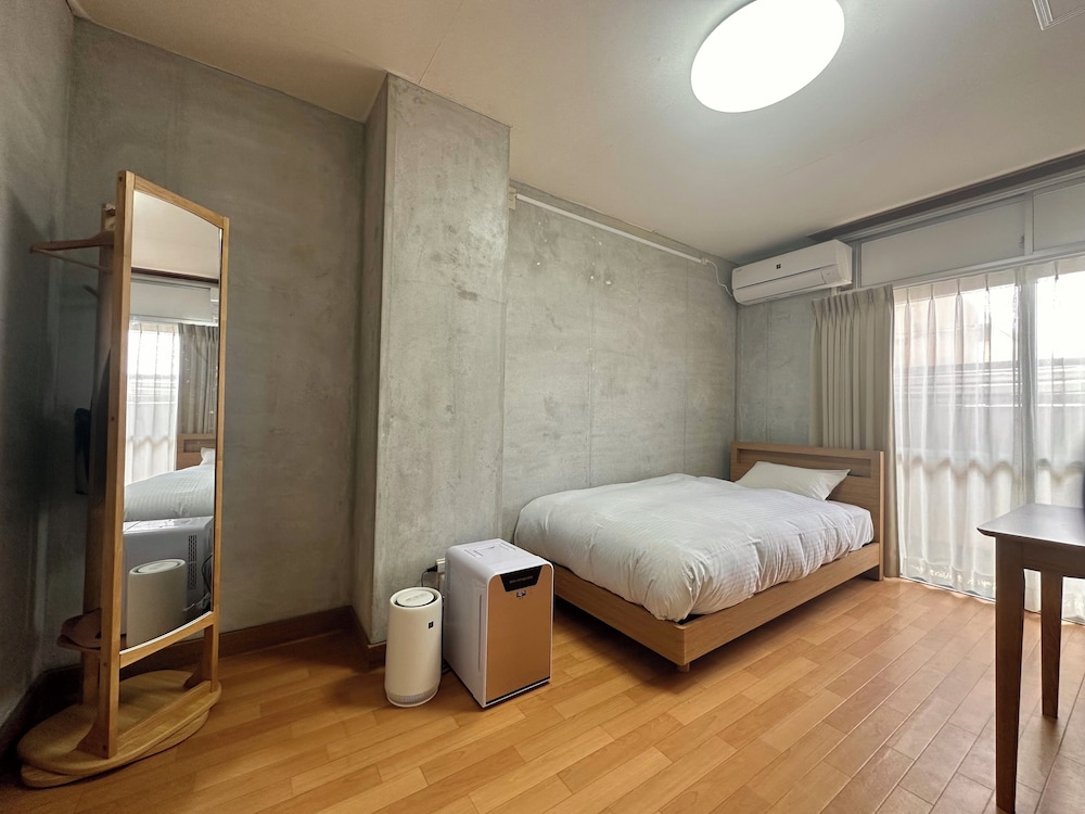 Standard, Futon Bed, Twin Beds, Shared Bathroom, Travel&Book Hotel Hulaton Cabin Takamatsu - Hostel 2/2