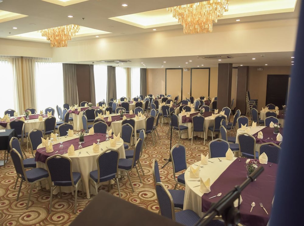 Goldberry Lite Hotel Iloilo 27/35