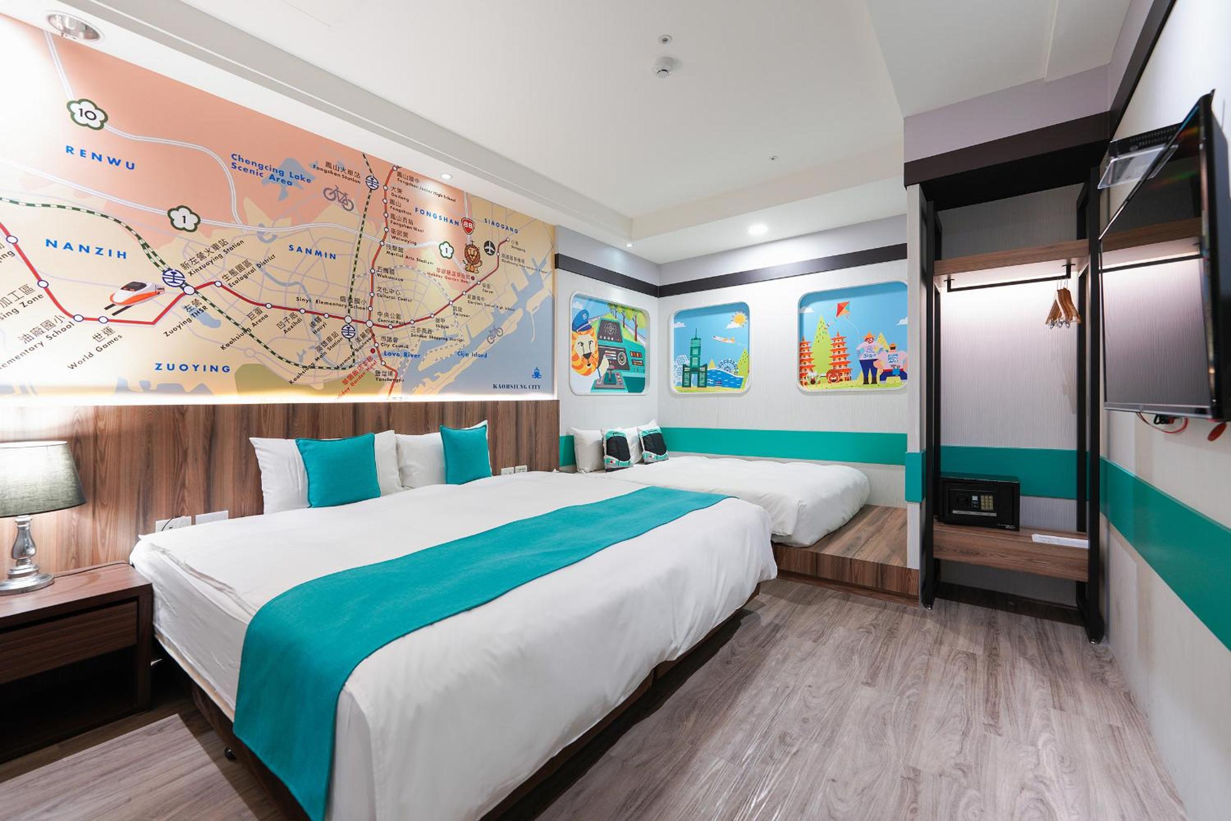 Room, Quadruple