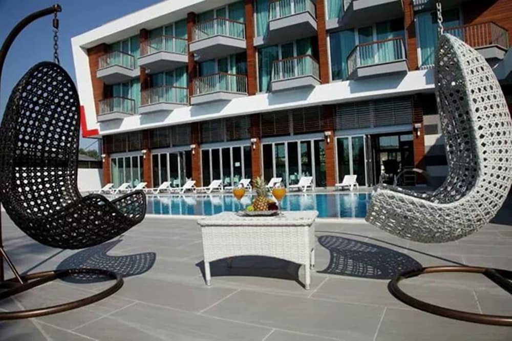 Lova Hotel Spa 38/50