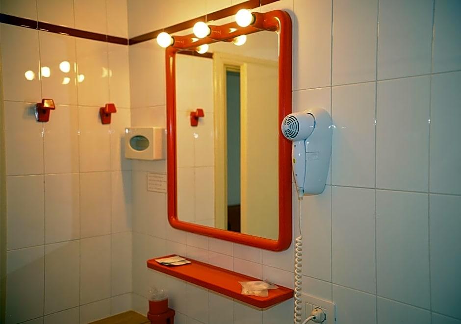 HOTEL REGINA DELLE DOLOMITI 80/81