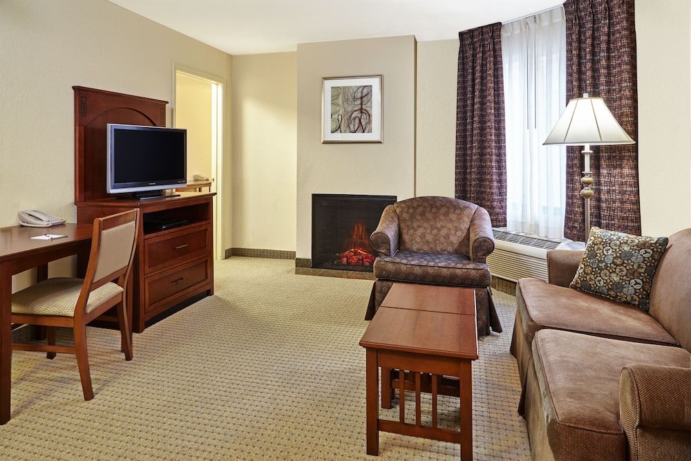 Staybridge Suites Milwaukee Airport South 35/53