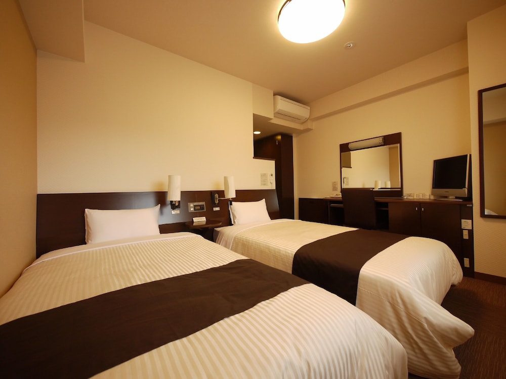 Hotel Route-Inn Dai-Ni Suwa Inter 4/37