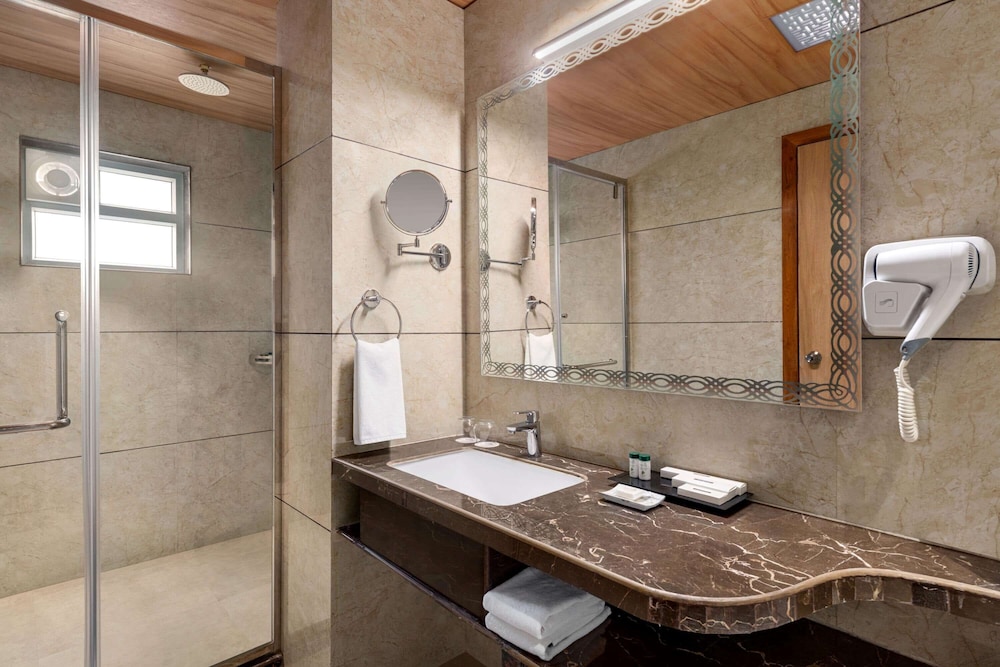 Howard Johnson by Wyndham Udaipur Roop Nagar 32/33