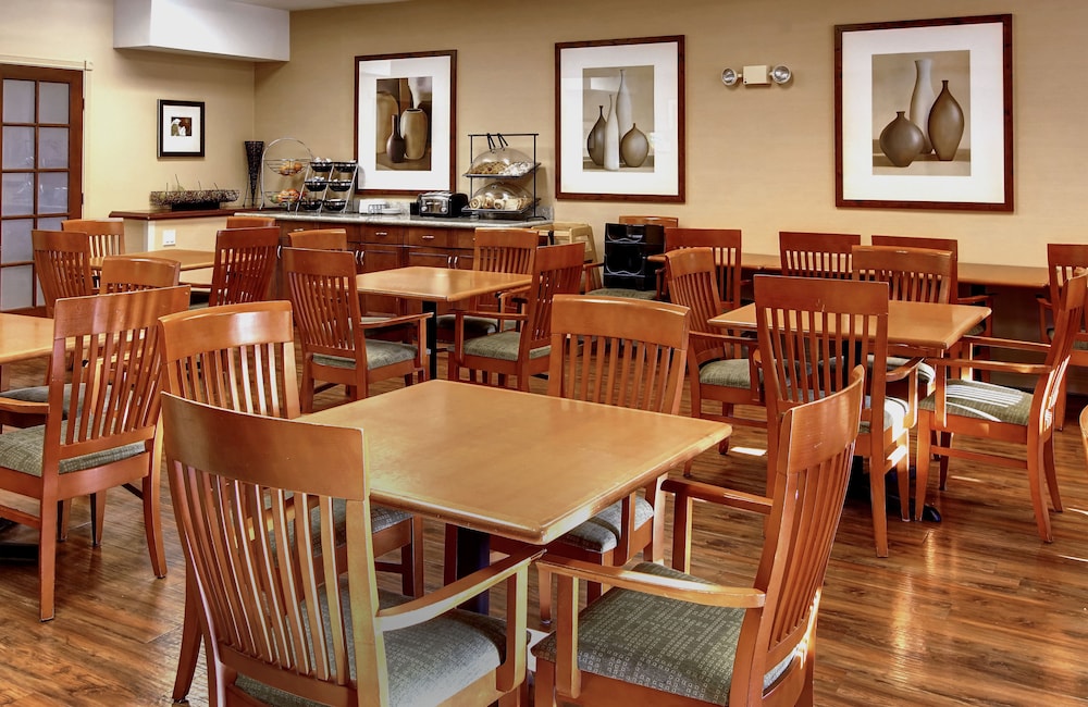 Phoenix Inn Suites - Albany 22/31